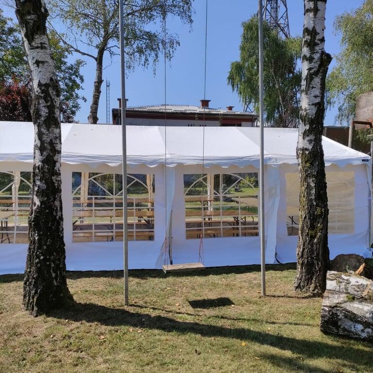 Svadbeni šator s podom i rasvjetom Gama Events